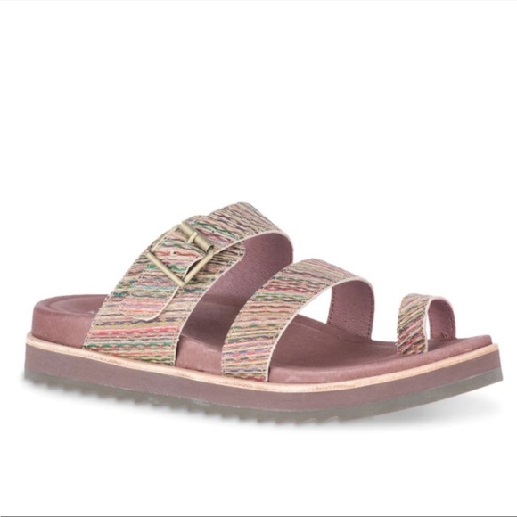 Merrell Shoes - Merrell Juno Stripes Buckle Slide Sandal in Size 7